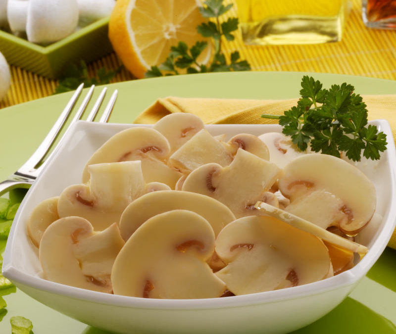 Champiñones marinados